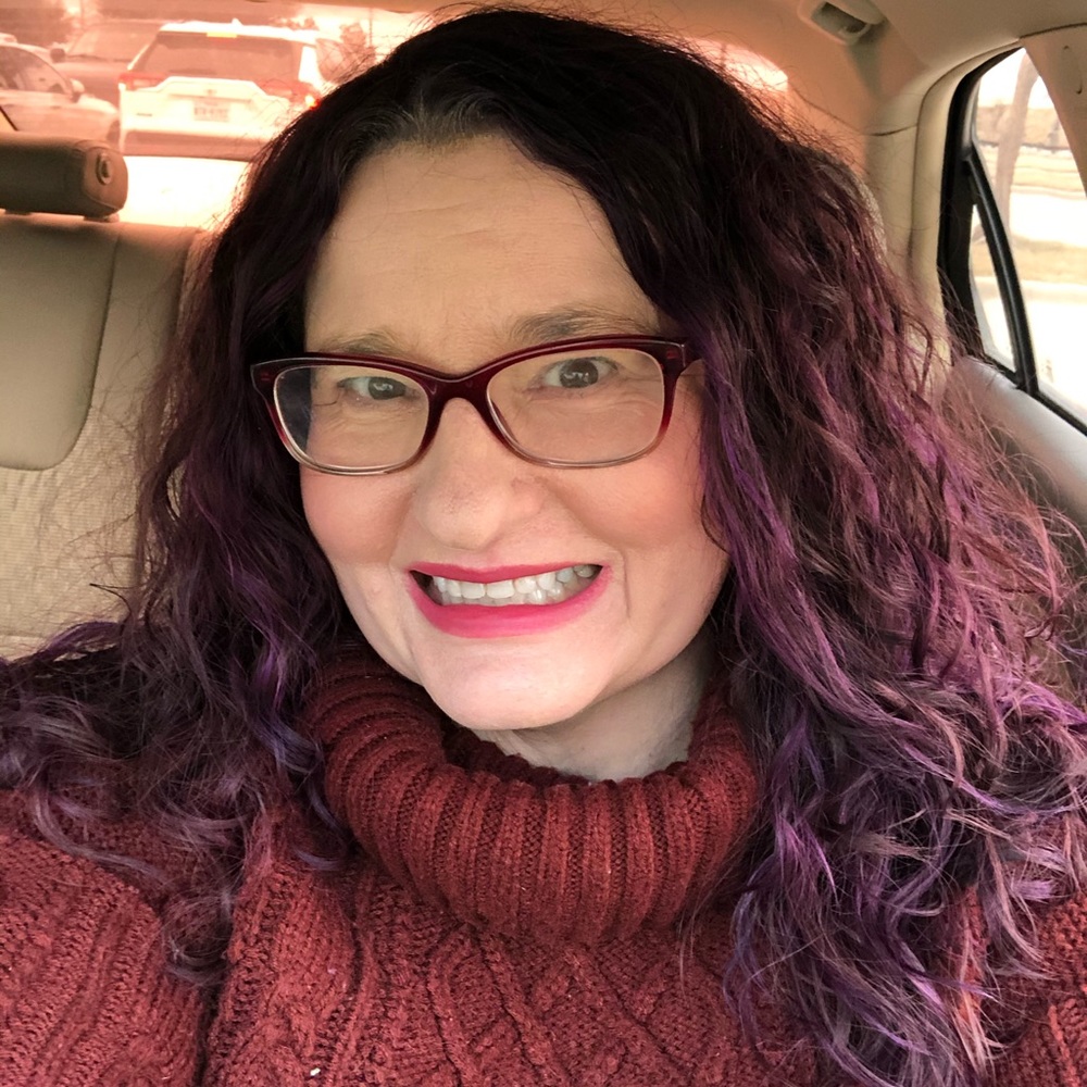 Meet your Posher, Angela